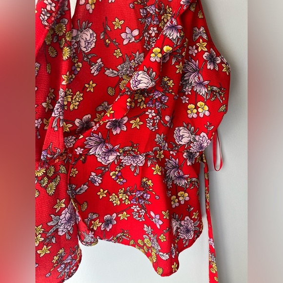 Monteau Los Angeles Top Blouse Womens Size Medium Red Floral Sleeveless - Picture 5 of 7